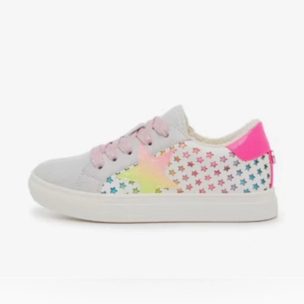 ⭐️🆕Steve Madden Girls Colorful and Fun Rezume Sneakers, 4⭐️